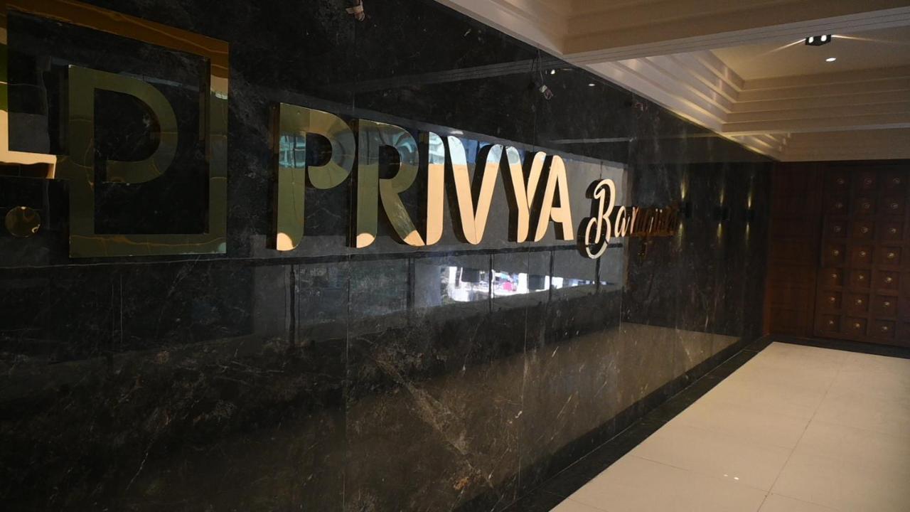 Hotel Privya Rooms And Banquet Surat Eksteriør bilde