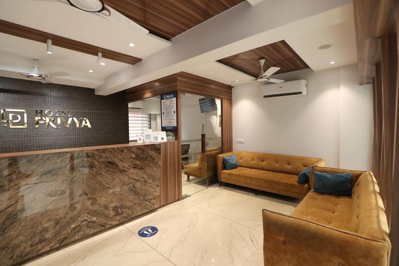 Hotel Privya Rooms And Banquet Surat Eksteriør bilde