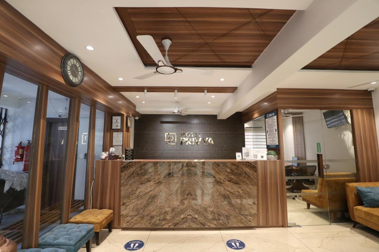 Hotel Privya Rooms And Banquet Surat Eksteriør bilde
